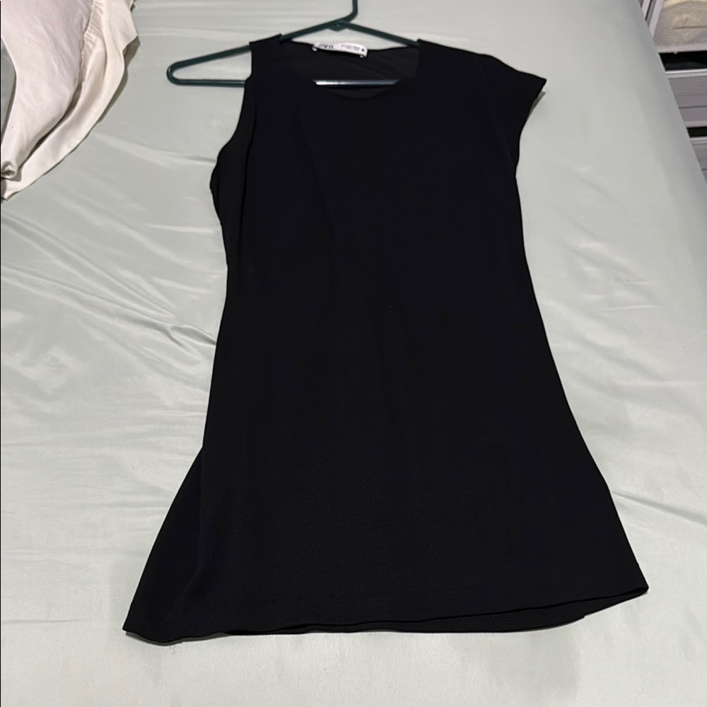 Elegant Black Sleeveless Dress